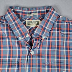 Duluth Trading Untucked Standard fit Men's Large button up blue red white plaid